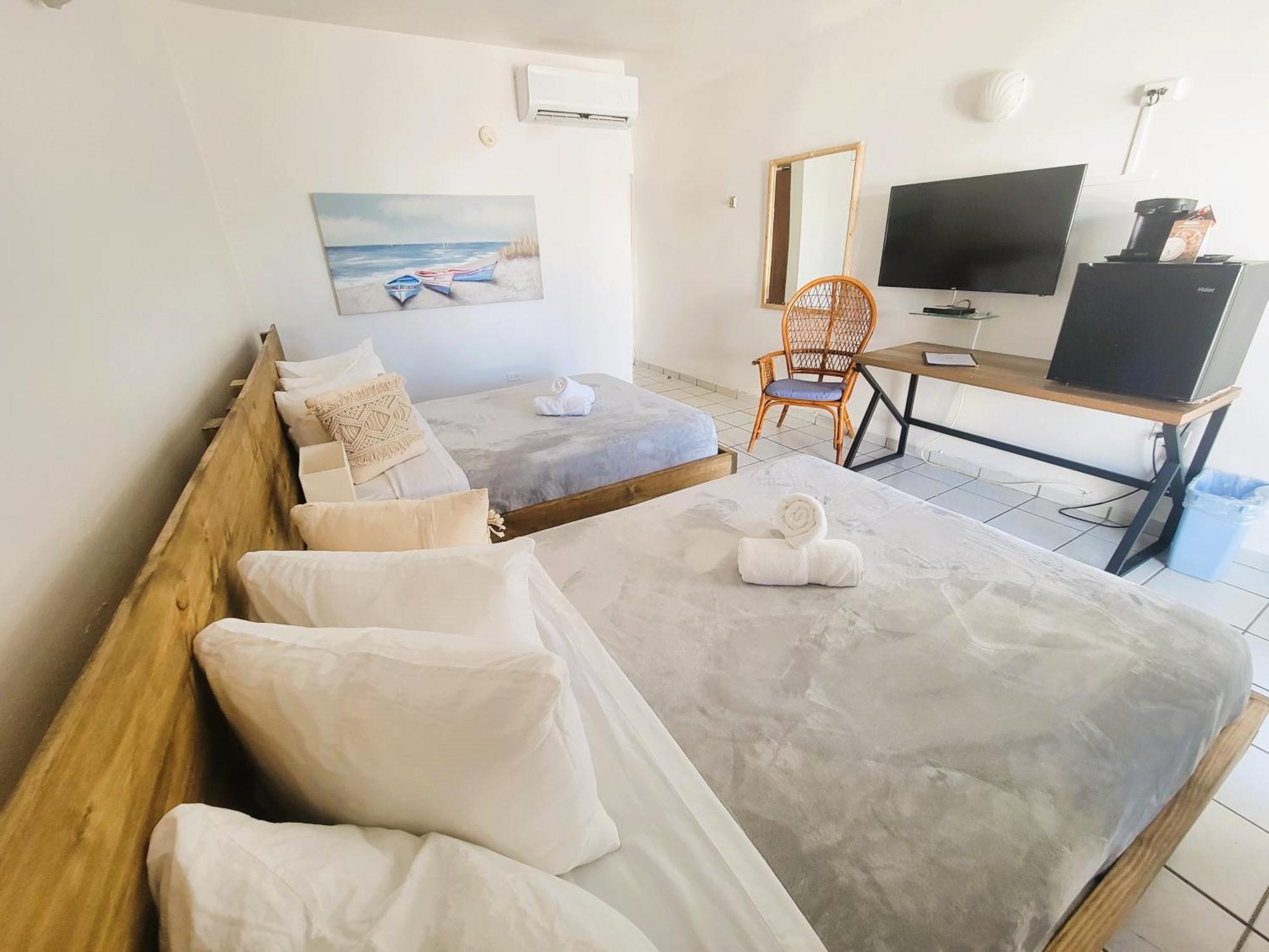 Nautilus By La Jamaca Hotels-Downtown La Parguera 라하스 외부 사진
