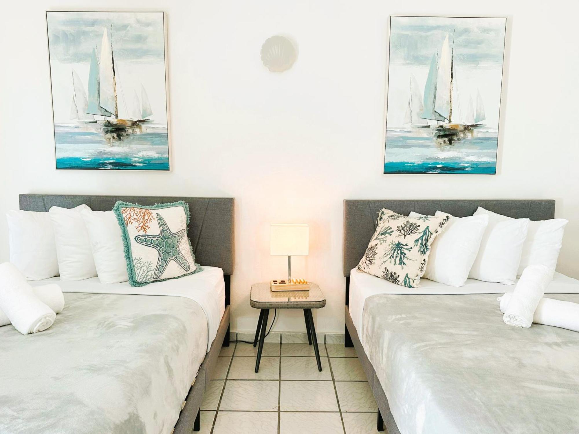 Nautilus By La Jamaca Hotels-Downtown La Parguera 라하스 외부 사진