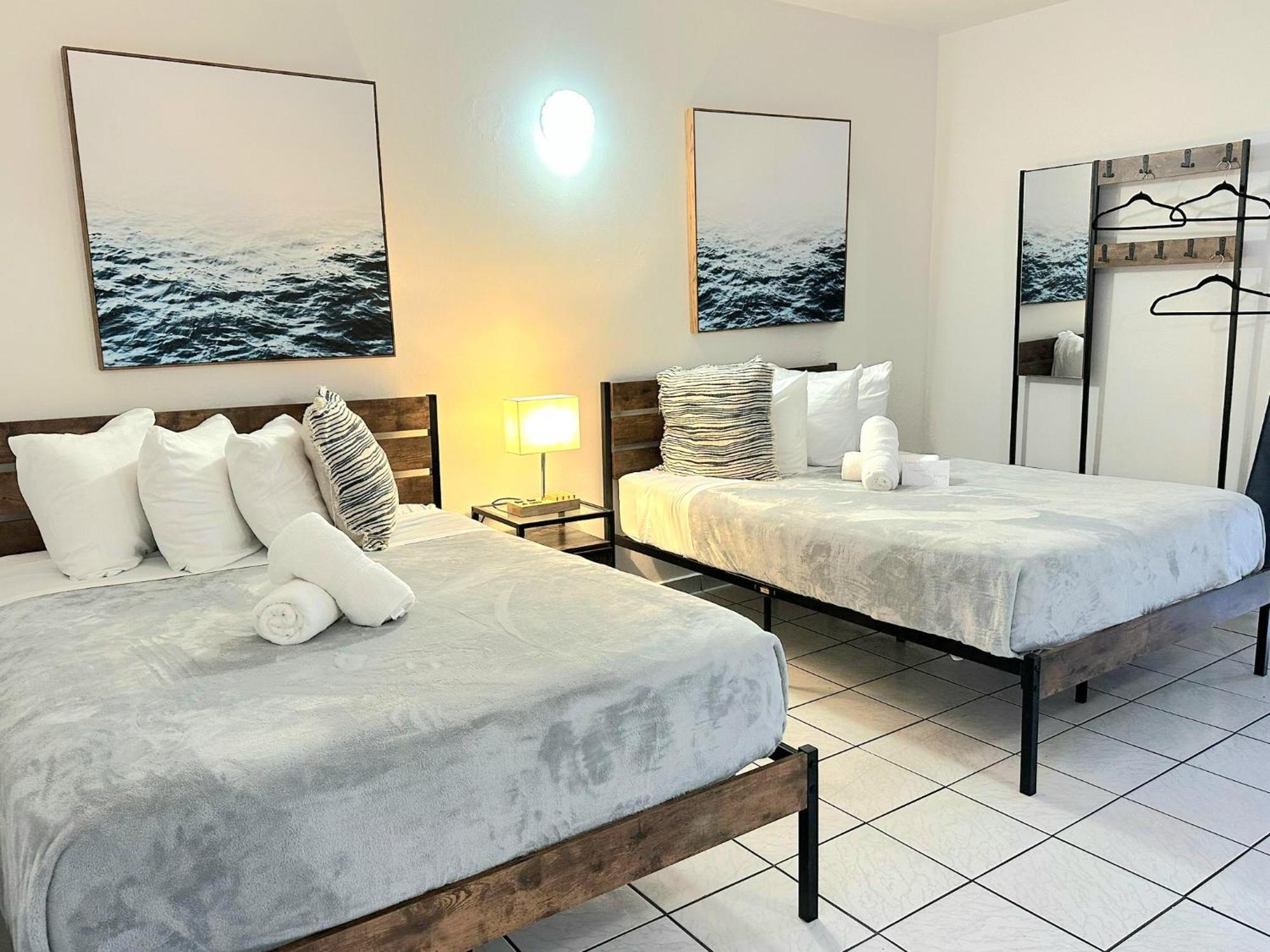 Nautilus By La Jamaca Hotels-Downtown La Parguera 라하스 외부 사진